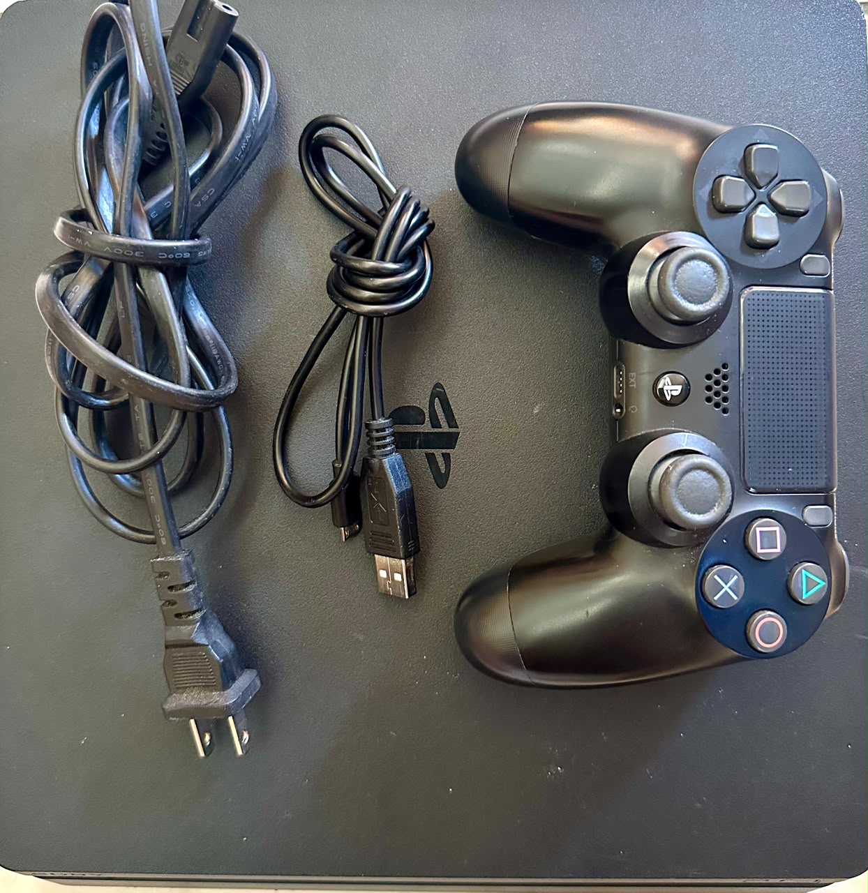 PlayStation 4 Slim - Consola Usada